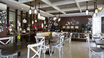 Daily buffet breakfast (IDR 90000 per person)