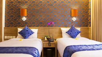 Premium bedding, in-room safe, desk, blackout curtains
