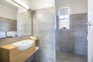 Two Bedroom Apartment | Bathroom | Shower, free toiletries, towels, soap - Nightcap at Carlyle Hotel (Derwent Park)