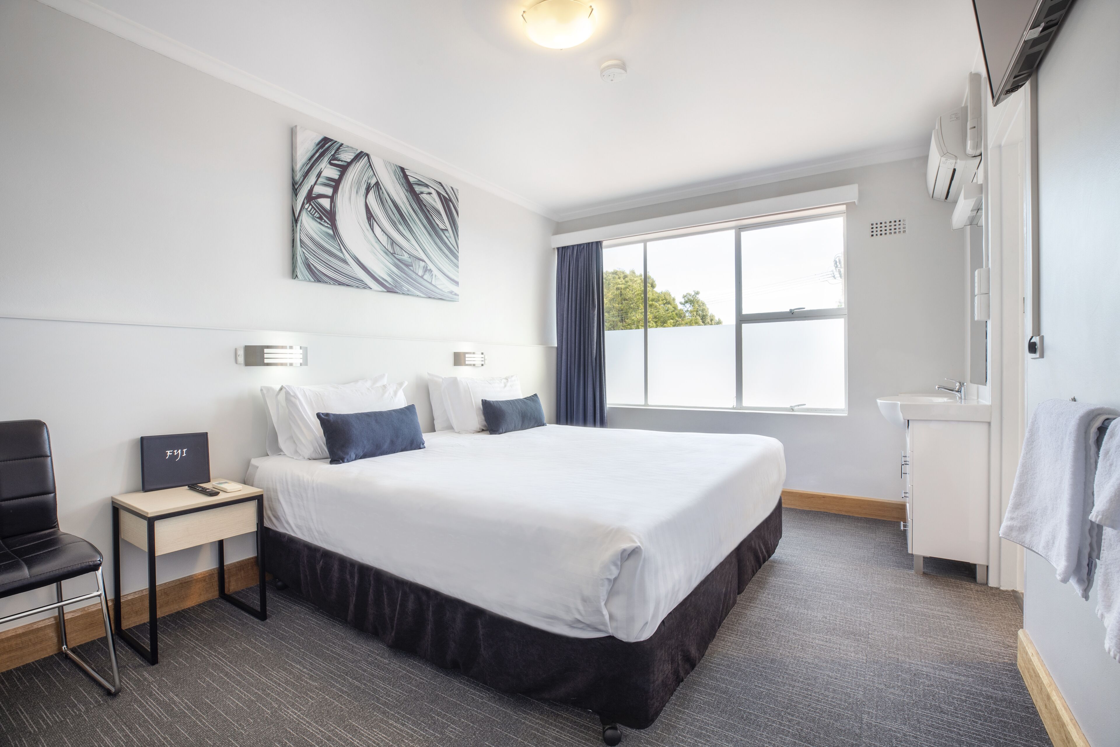 studio king | view from room