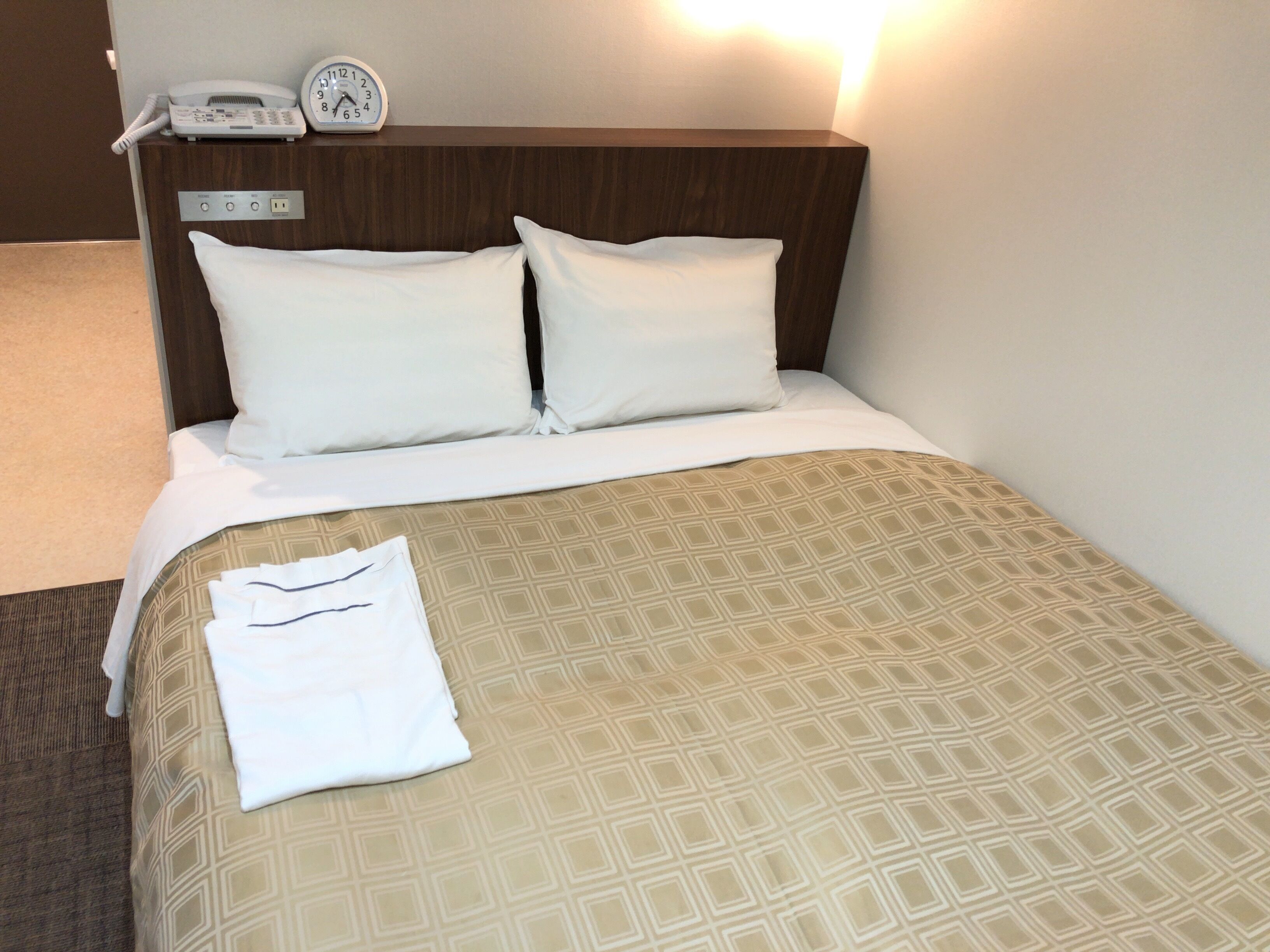 double room, non smoking | blackout curtains, iron/ironing board, free wifi, bed sheets