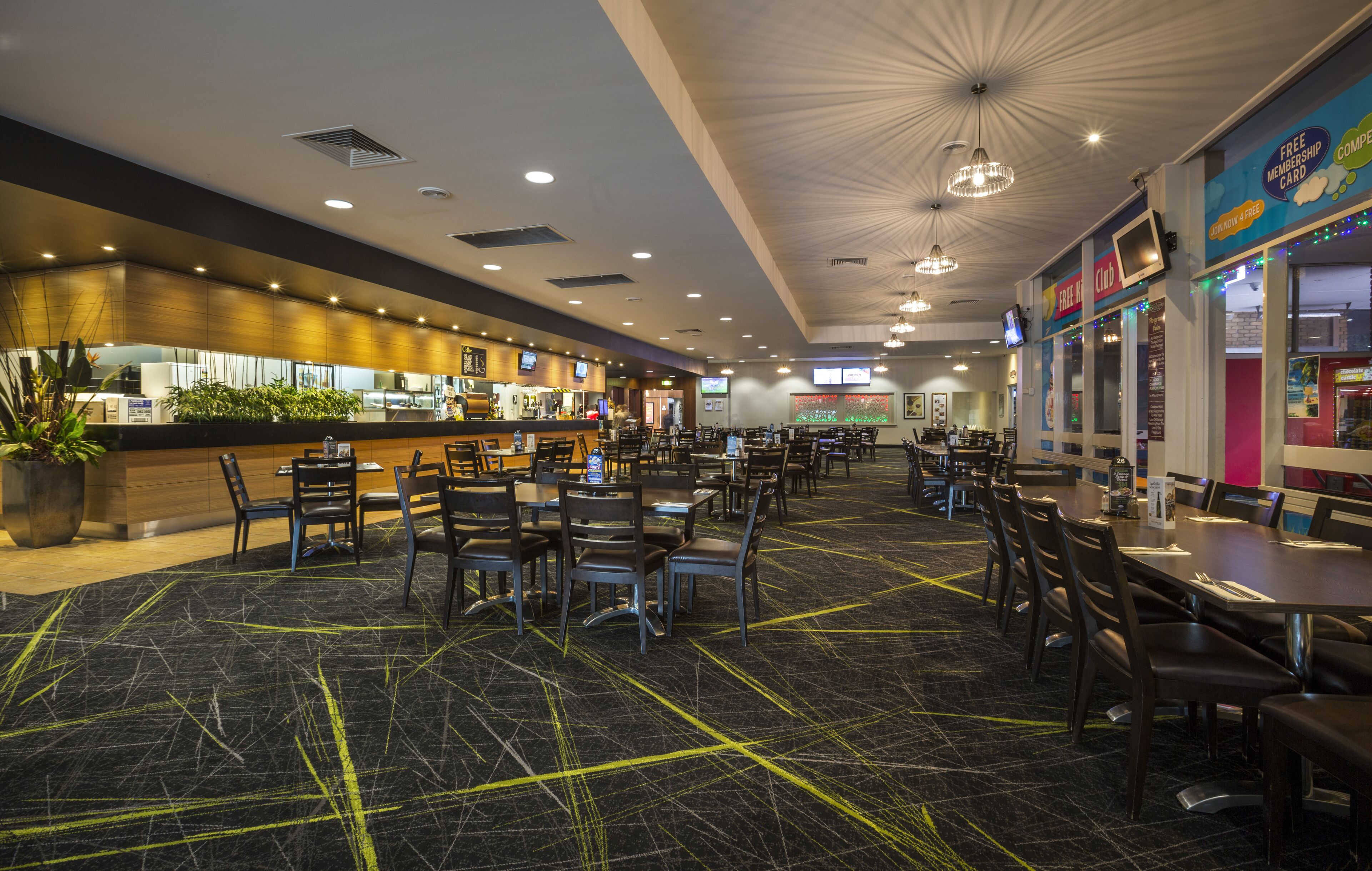 Se sirven comidas y cenas 