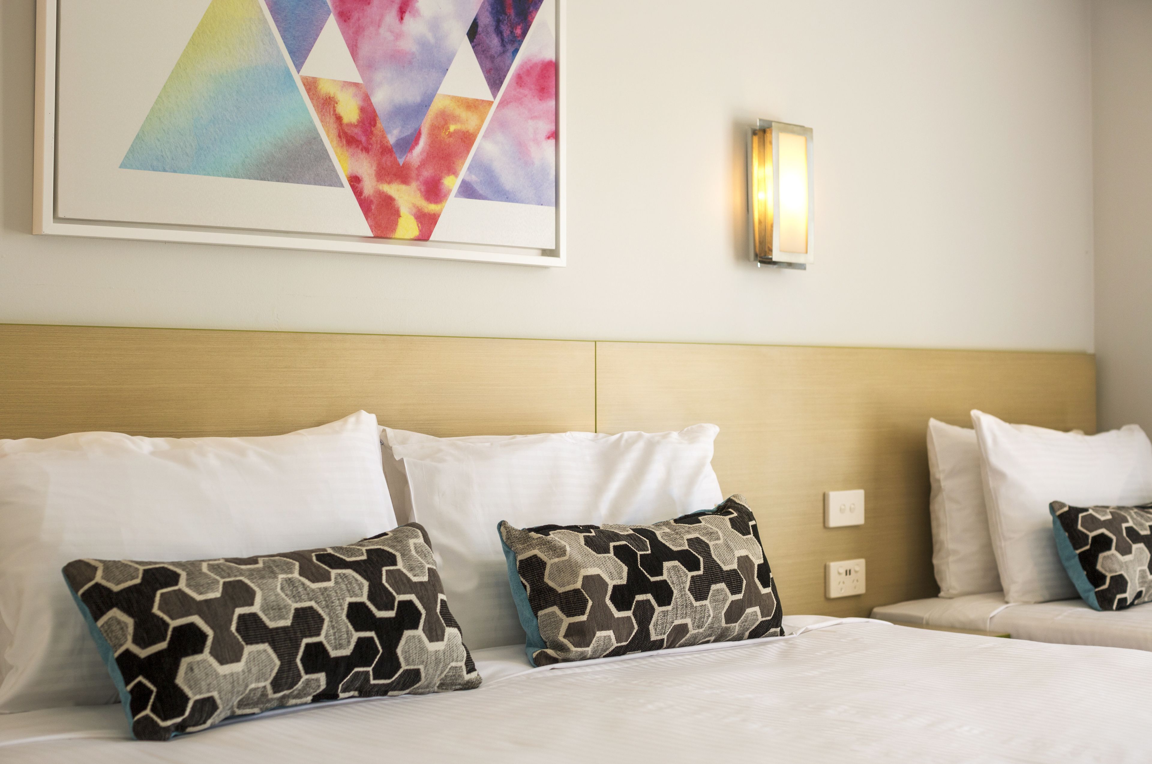 studio king & extra bed | desk, iron/ironing board, rollaway beds, free wifi