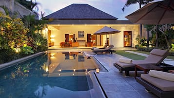 Villa, 2 habitaciones, alberca privada (Frangipani) | Alberca al aire libre