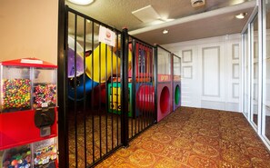 Children’s play area – indoor - Enfield Hotel (Clearview)