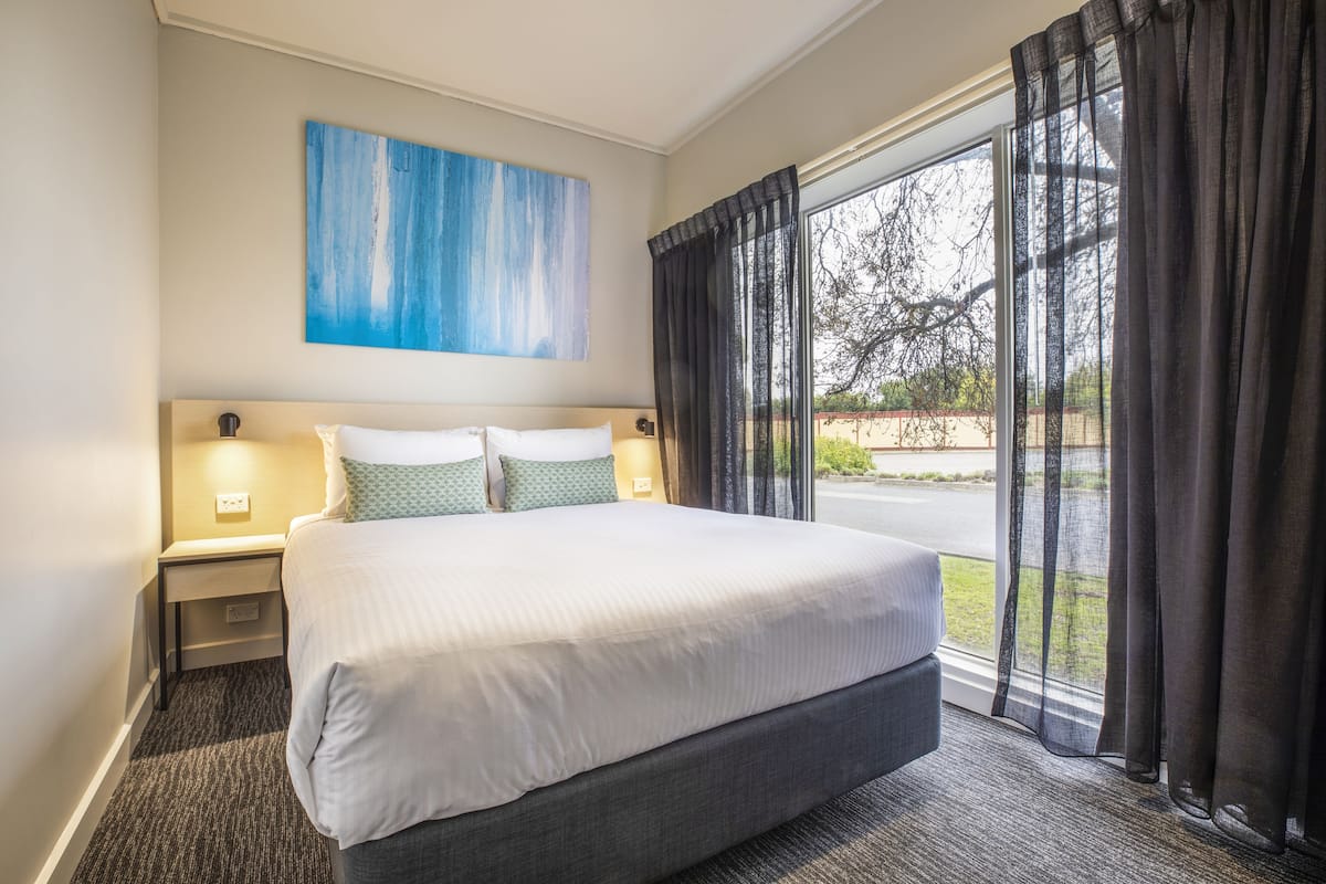 One Bedroom Apartment | 1 bedroom, desk, iron/ironing board, free WiFi