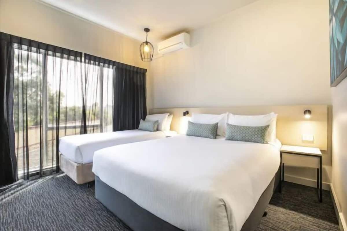 1 bedroom, desk, iron/ironing board, free WiFi