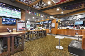 2 bars/lounges - Nightcap at Hinterland Hotel (Nerang)