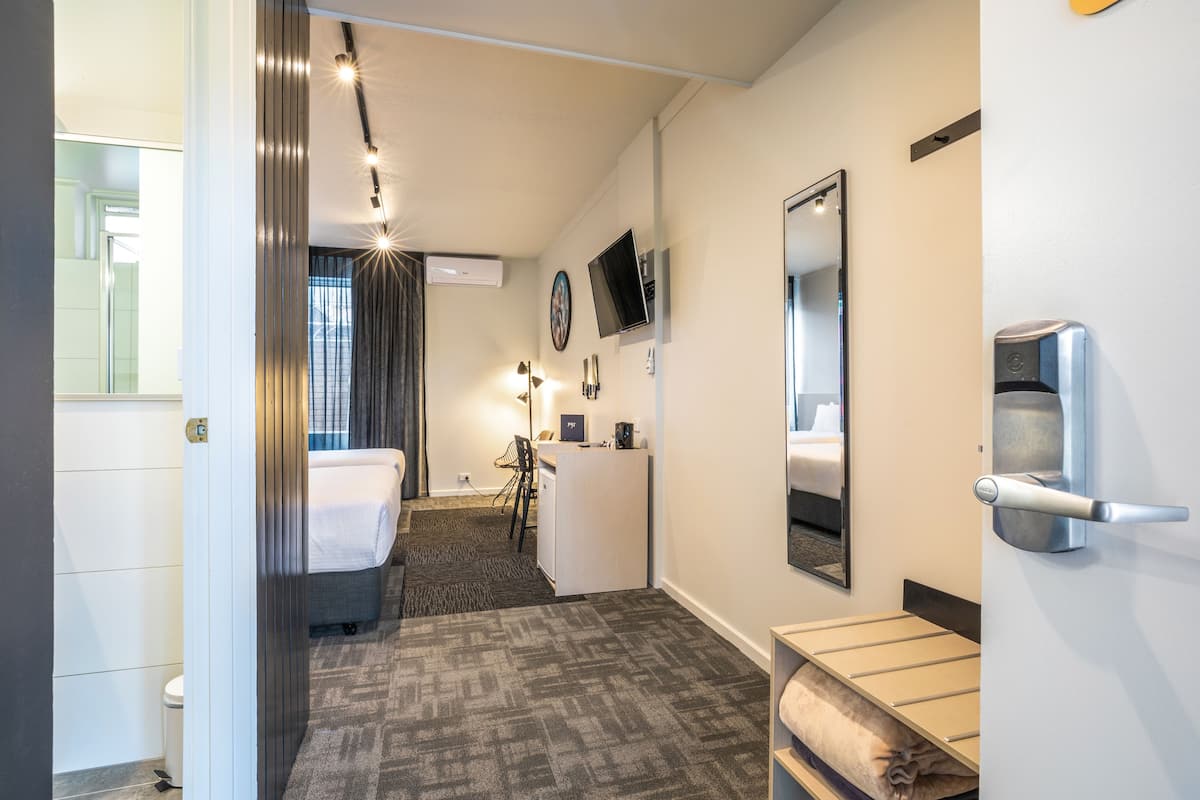 desk, iron/ironing board, free wifi, bed sheets