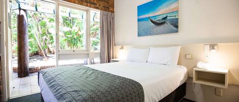 Desk, iron/ironing board, free WiFi, bed sheets