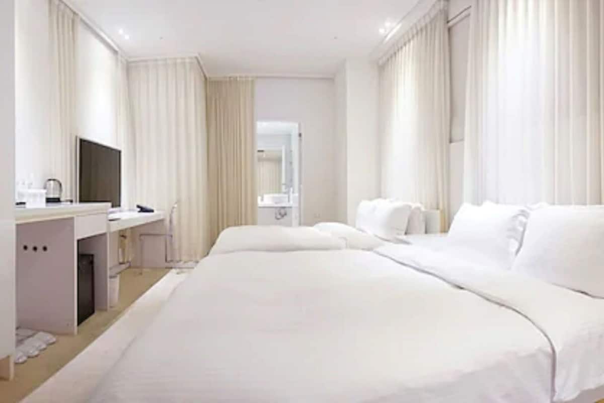 Comfort Quadruple Room | Premium bedding, down comforters, free minibar, in-room safe
