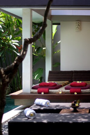 Body treatments, aromatherapy, hot stone massages, body scrubs, facials