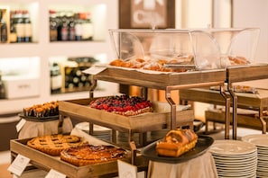 Petit déjeuner buffet compris tous les jours