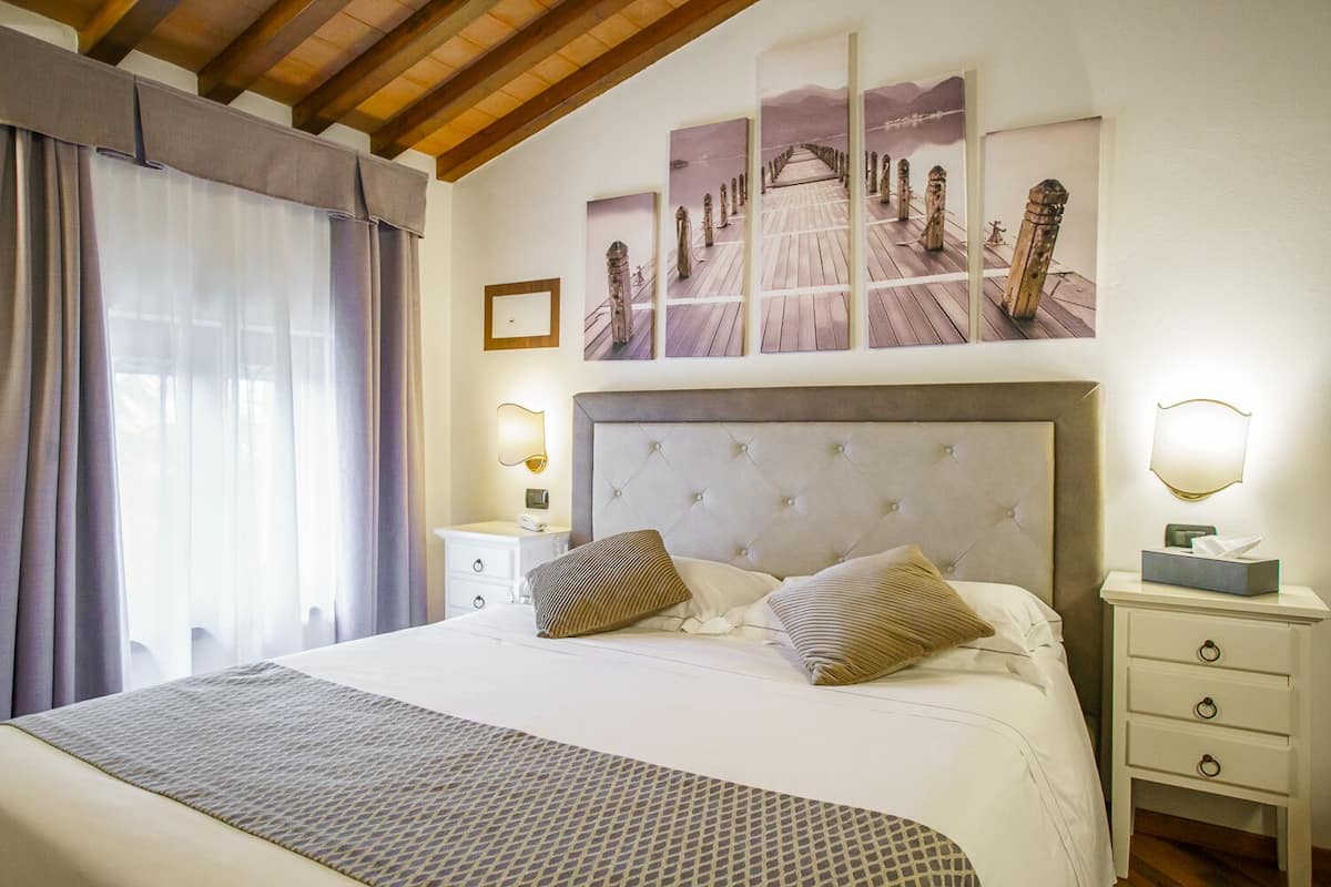 1 chambre, couette en duvet d'oie, minibar