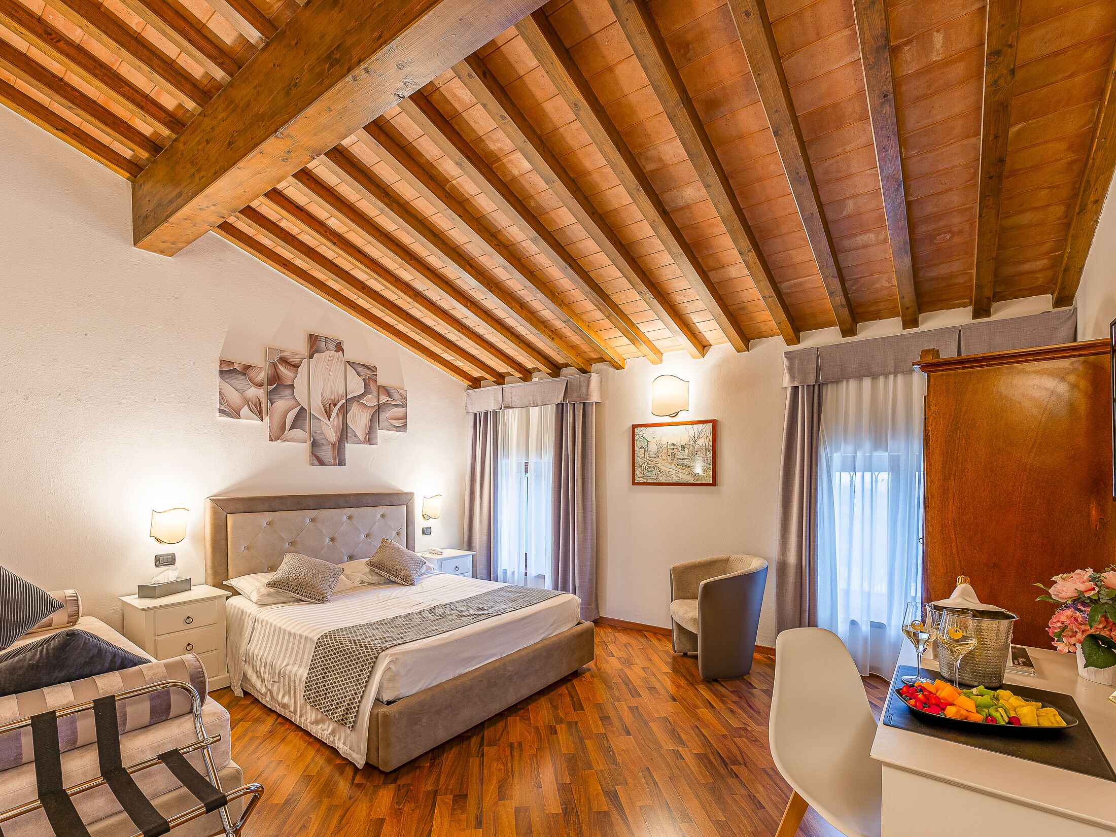 1 bedroom, down duvets, minibar, in-room safe