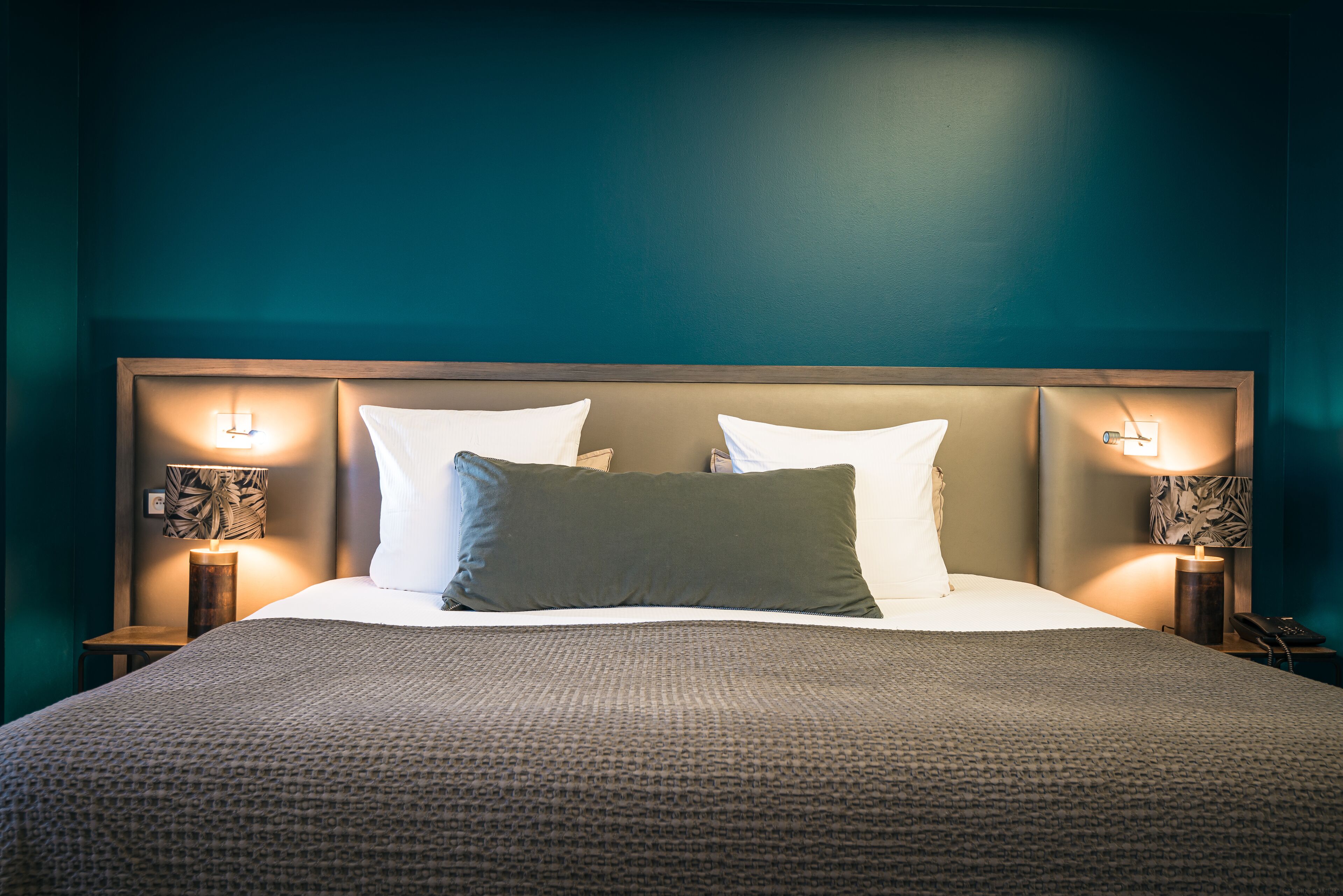 junior sea view suite | premium bedding, desk, cots/infant beds, free wifi