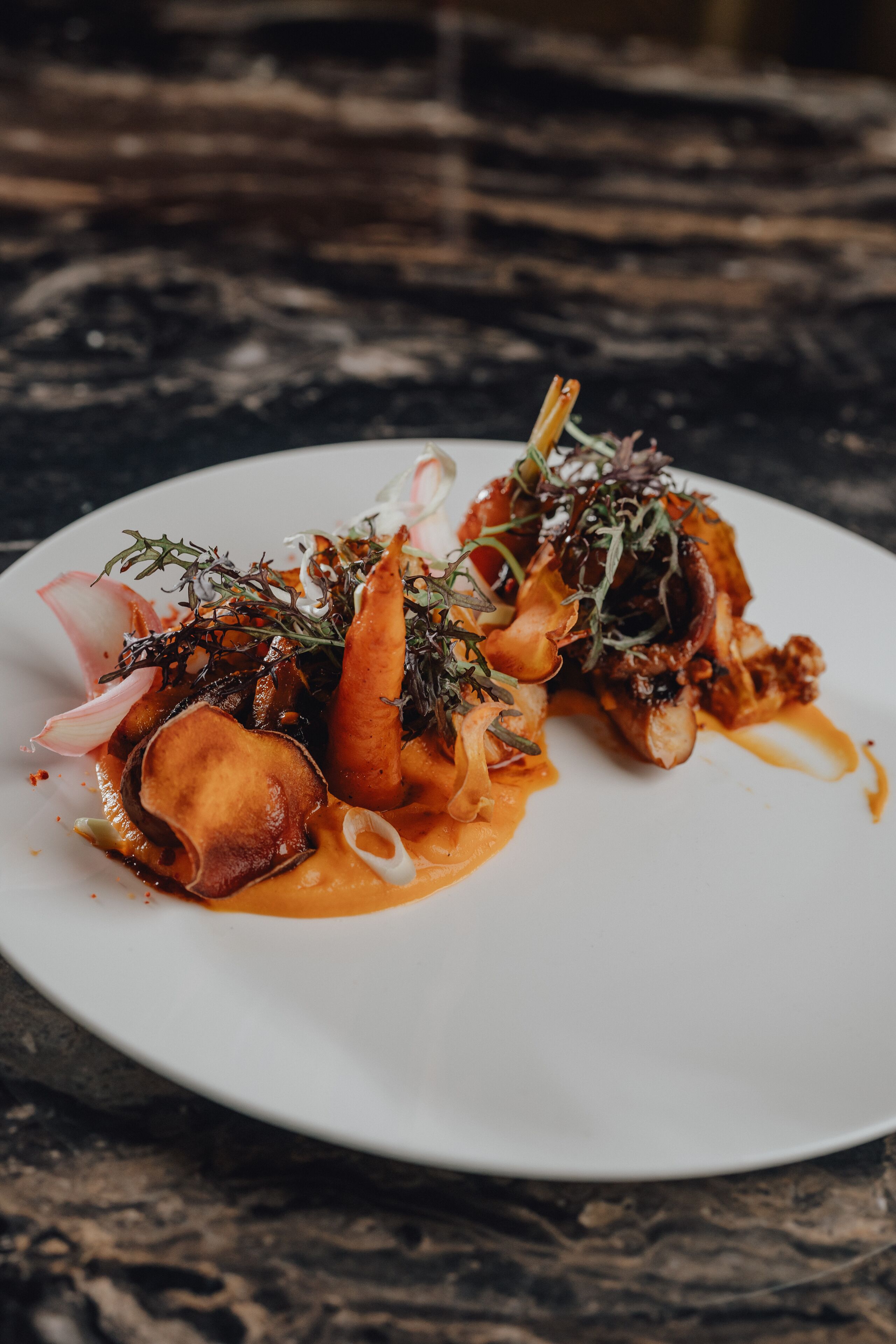 2 restaurants, breakfast, lunch, dinner served; regional cuisine