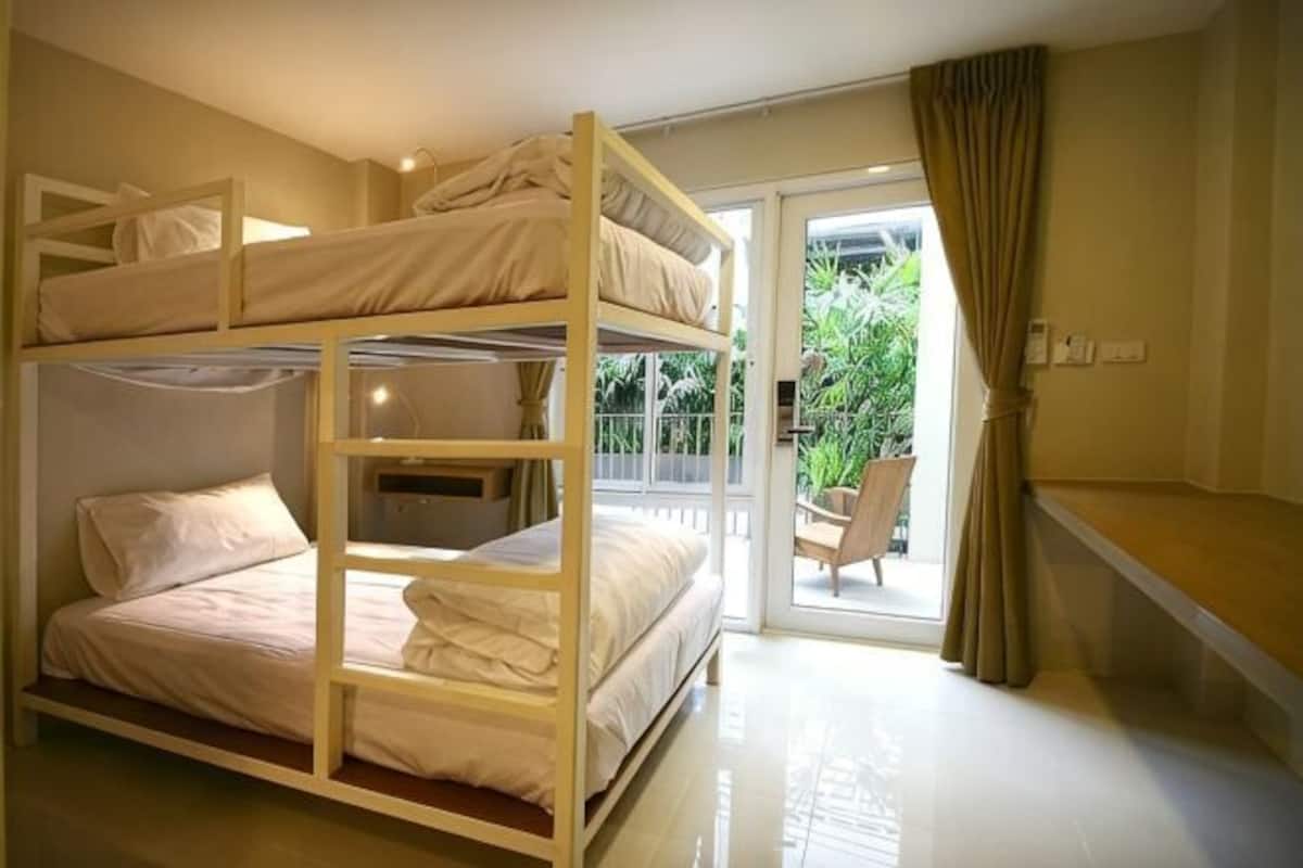 Caja de seguridad en la habitación, wifi gratis y ropa de cama