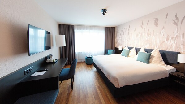 Superior Double or Twin Room | Hypo-allergenic bedding, in-room safe, desk, laptop workspace