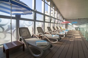 Sauna, hot tub, steam room, hot stone massages, Thai massages, massages