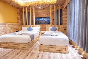 Triple Room | 1 bedroom, minibar, in-room safe, desk