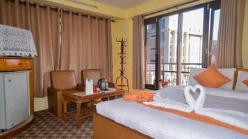 Deluxe Double or Twin Room | In-room safe, desk, free WiFi