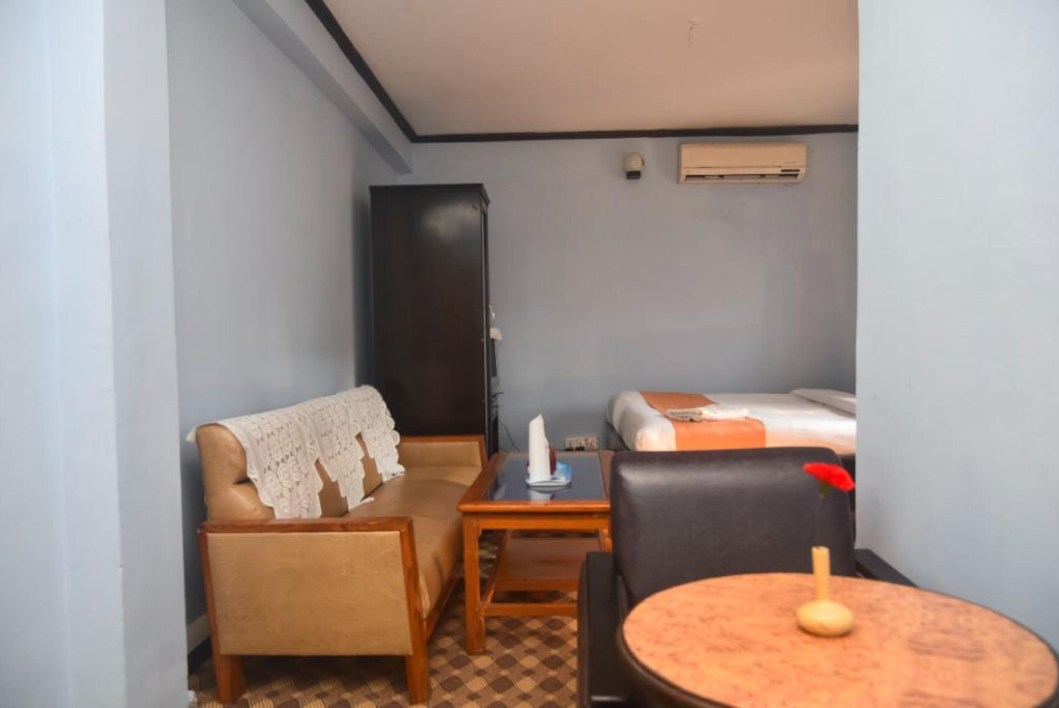 in-room safe, desk, free wifi