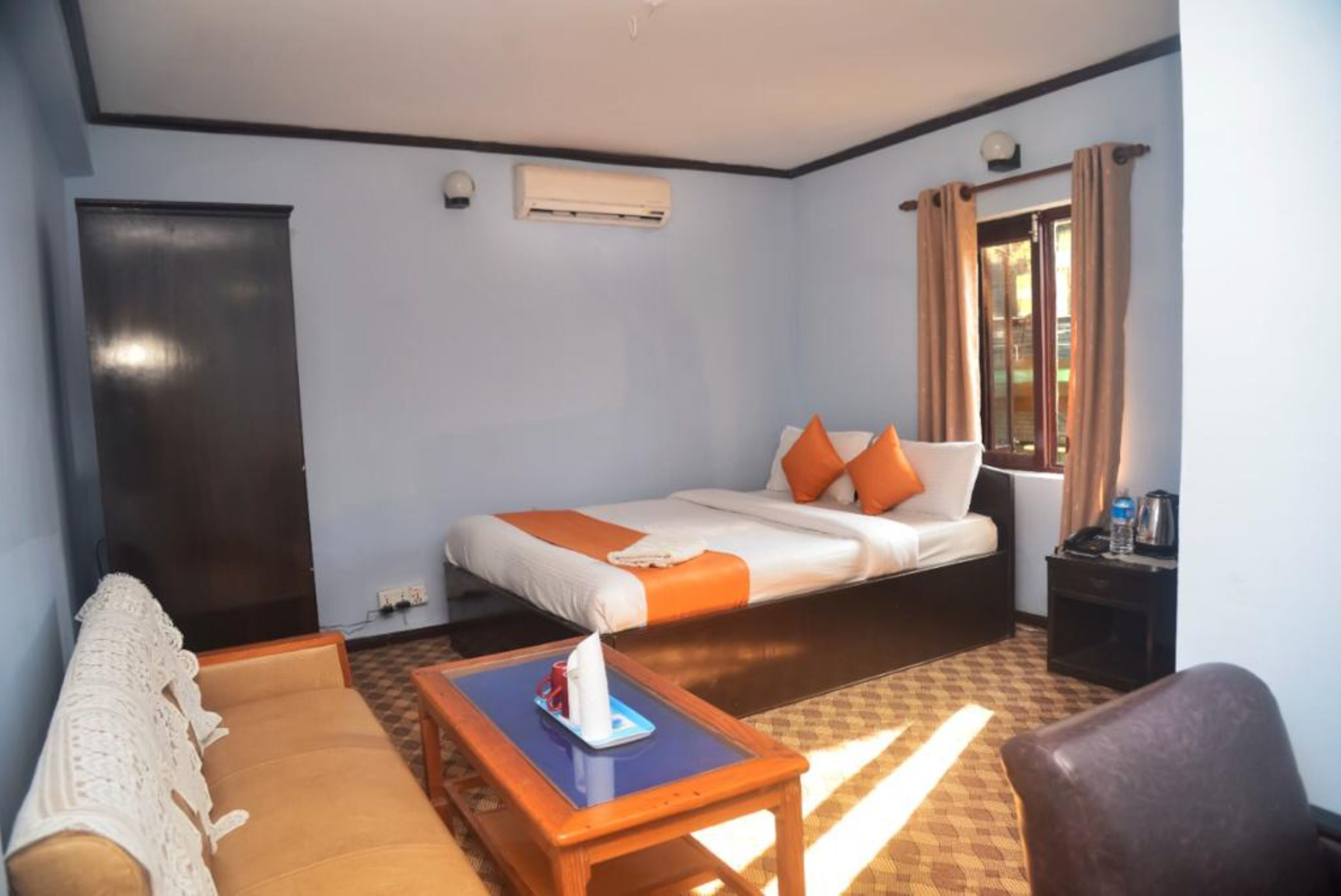 in-room safe, desk, free wifi