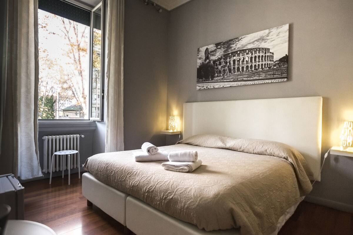 Double Room (External Private Bathroom)