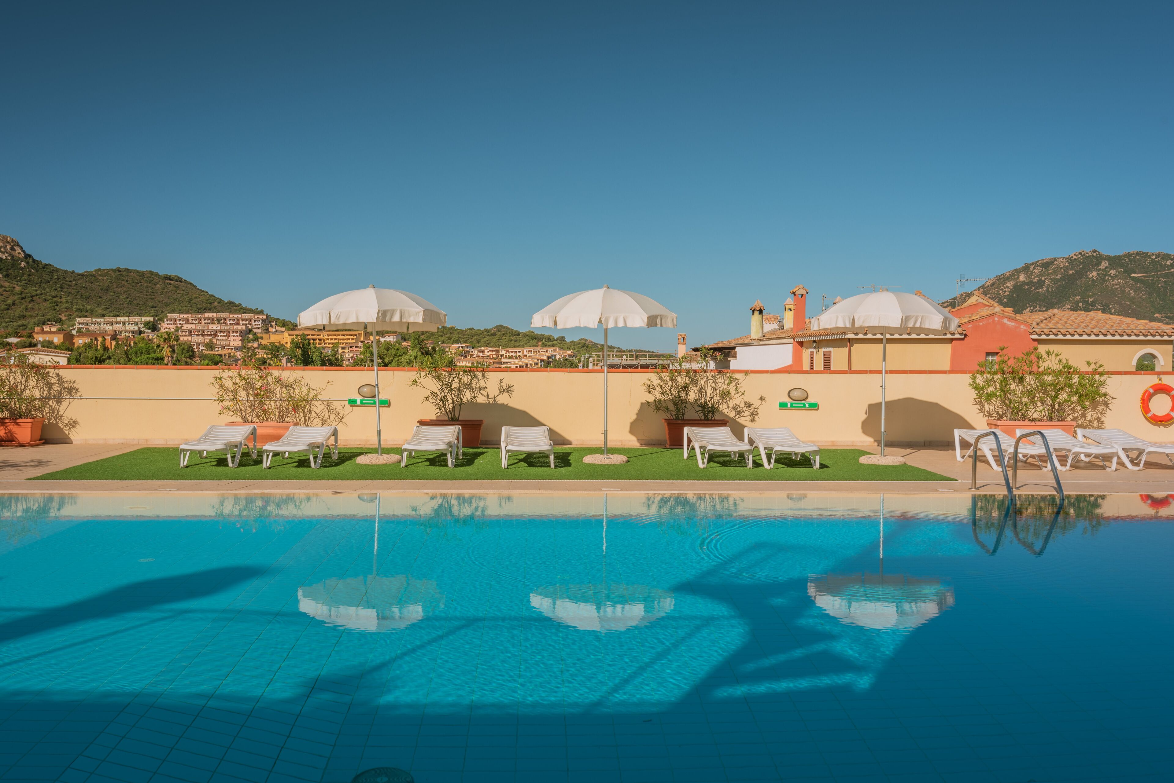 Outdoor pool, pool loungers