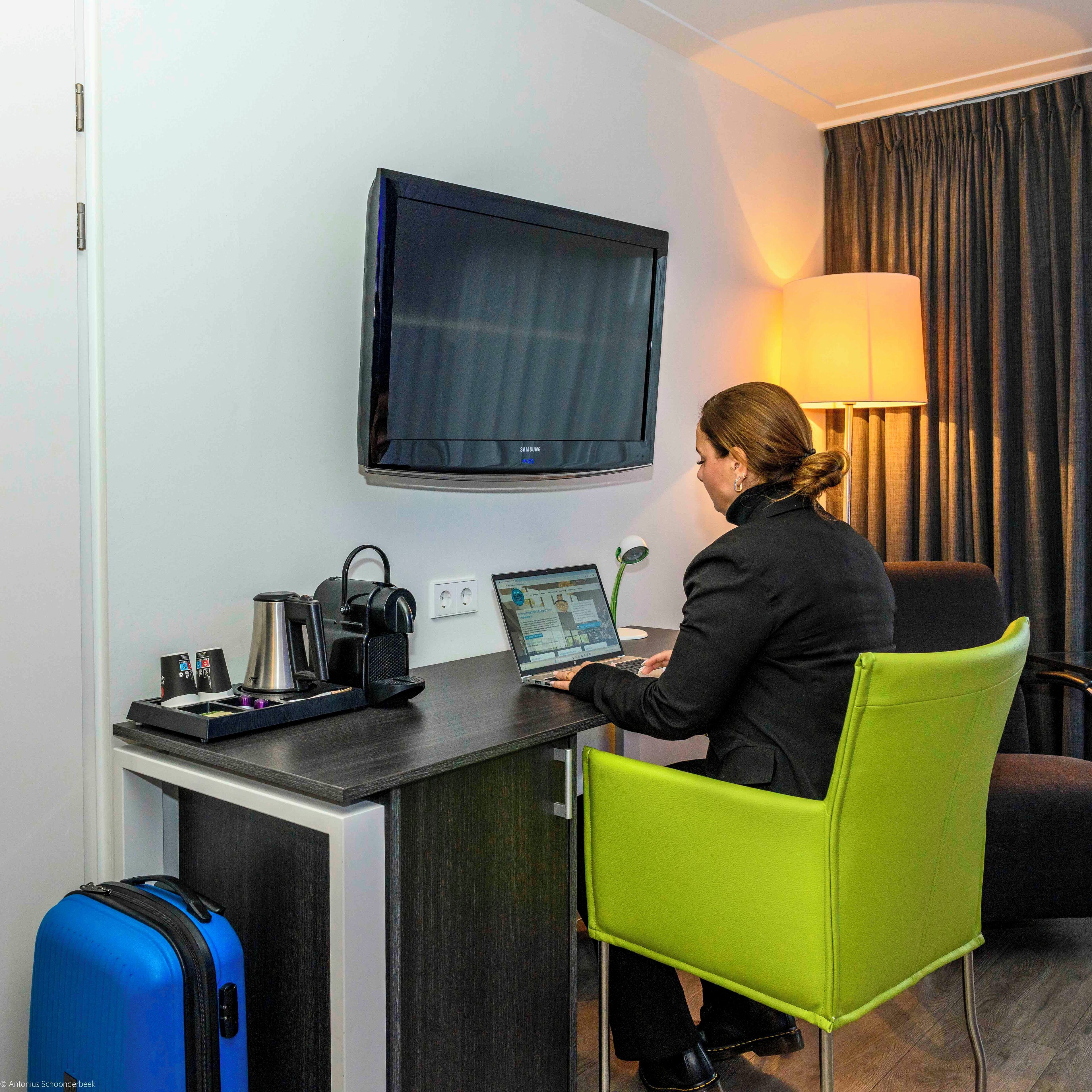 junior suite | minibar, in-room safe, desk, iron/ironing board