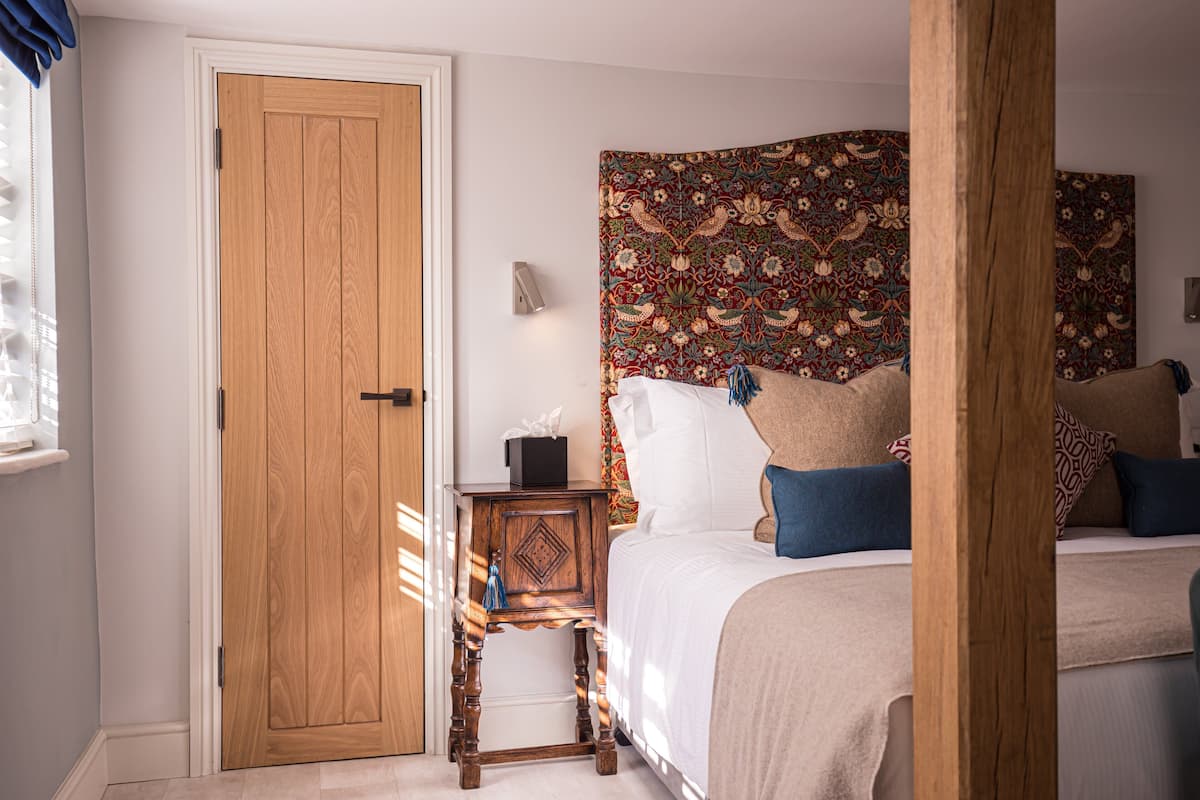 Luxury King Room