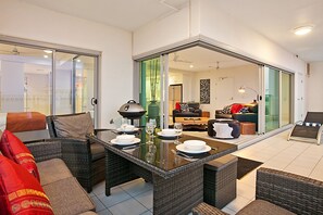 Sands | Terrace/patio - Beachlife Holiday Apartments (Darwin)
