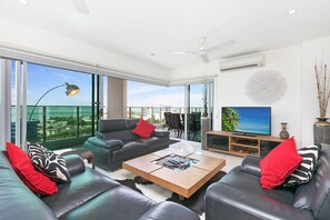 Sands | Living area - Beachlife Holiday Apartments (Darwin)
