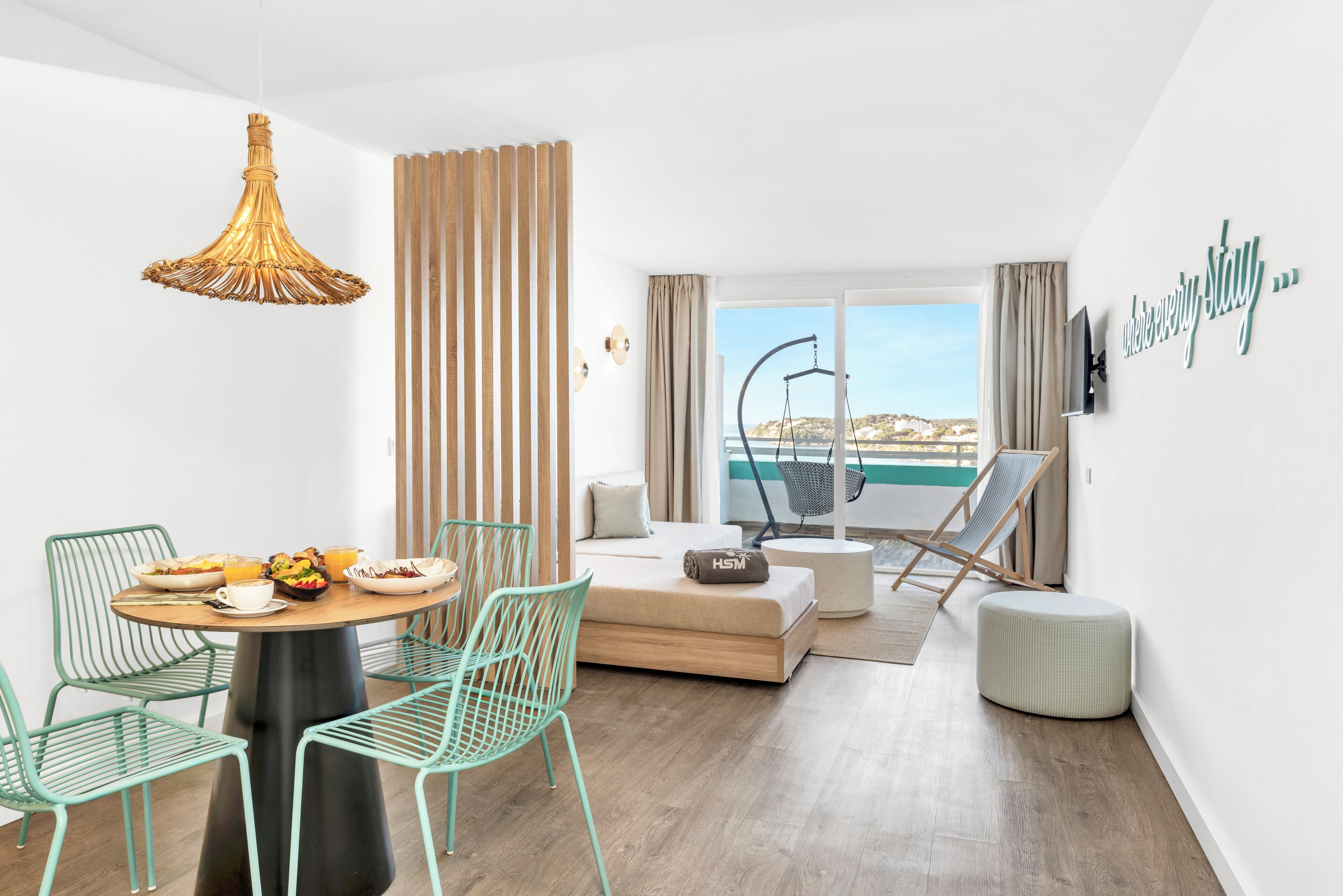 Apartment, 1 Schlafzimmer, Balkon, Meerblick | Zimmersafe, kostenloses WLAN, Bettwäsche
