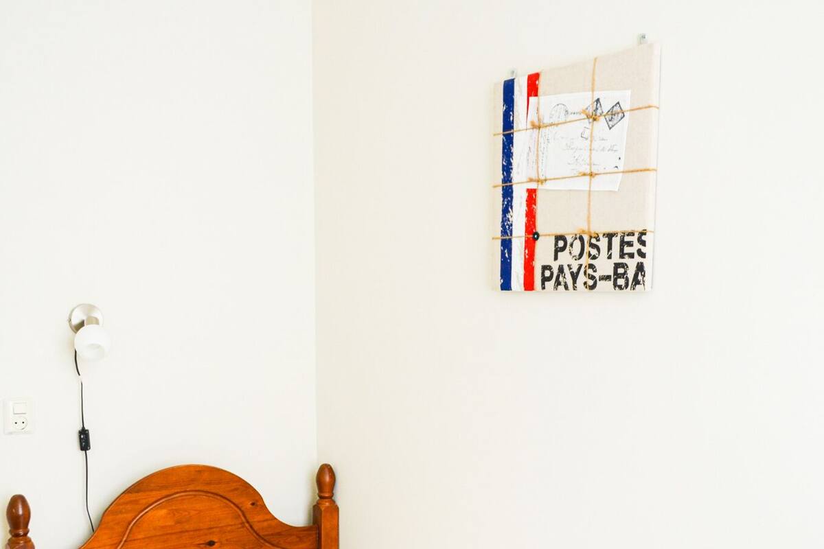 Single Room, Shared Bathroom