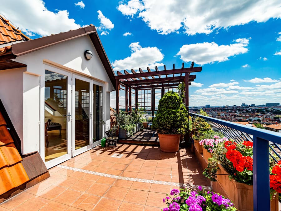 Exclusive Apartment, 2 Bedrooms, Terrace, City View | Hypo-allergenic bedding, in-room safe, desk, soundproofing
