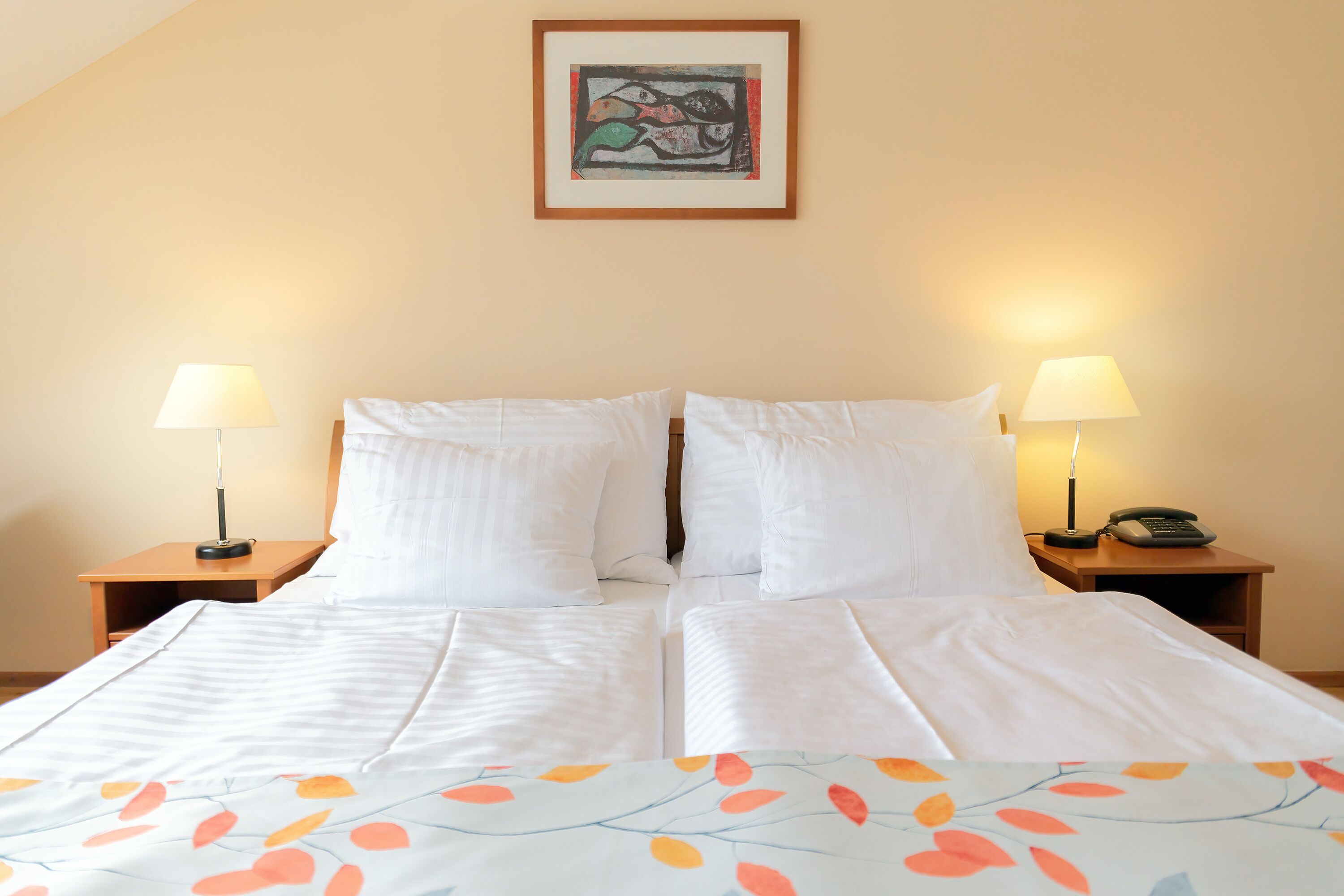 standard studio suite, 1 queen bed, kitchen, city view | 2 bedrooms, hypo-allergenic bedding, in-room safe, desk