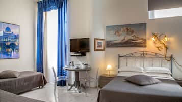 Klassieke vierpersoonskamer | 1 slaapkamer, hypoallergeen beddengoed, een minibar