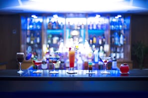 Cocktail bar, alfresco dining, open daily - Hotel 71 (Dhaka)