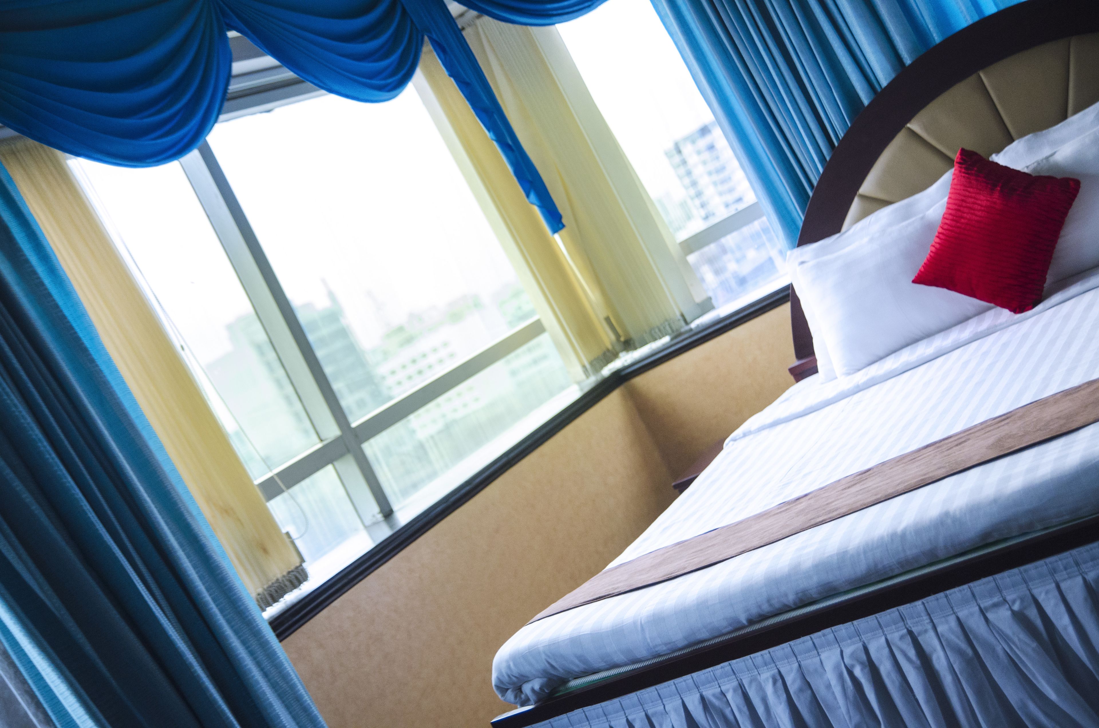 royal suite, 1 king bed, club lounge access, city view | 1 bedroom, egyptian cotton sheets, premium bedding, minibar