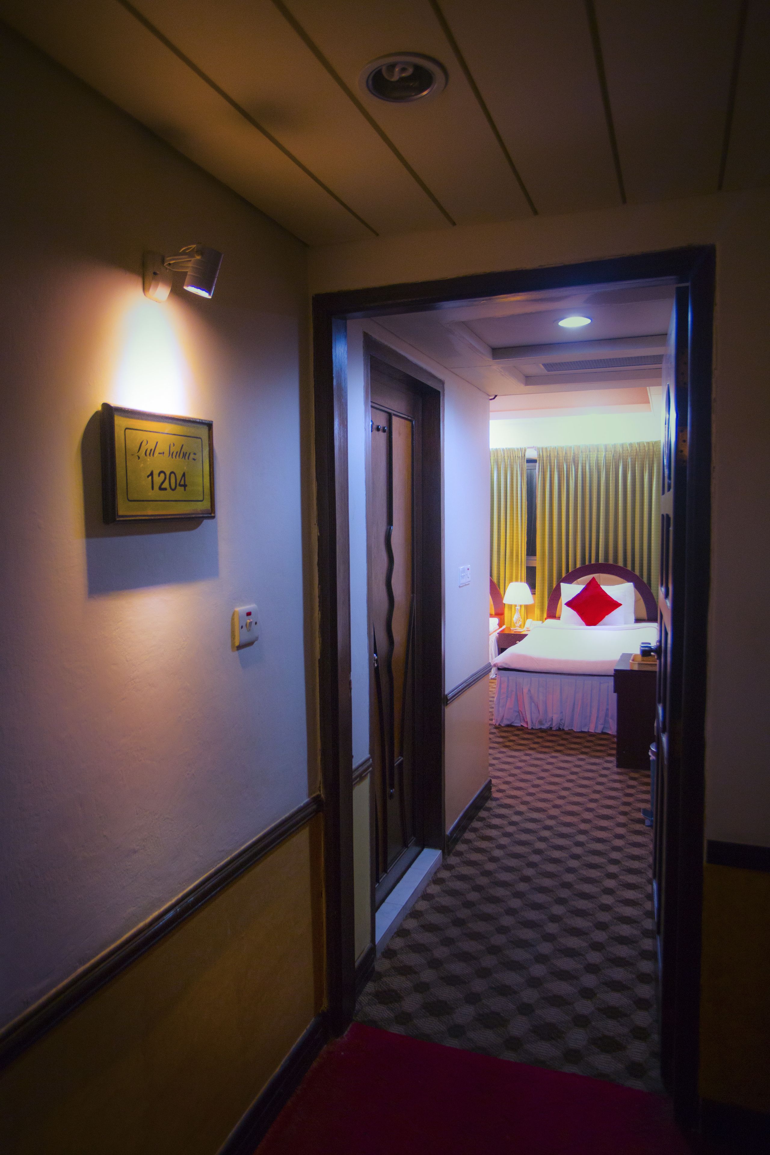 deluxe twin room | 1 bedroom, egyptian cotton sheets, premium bedding, minibar