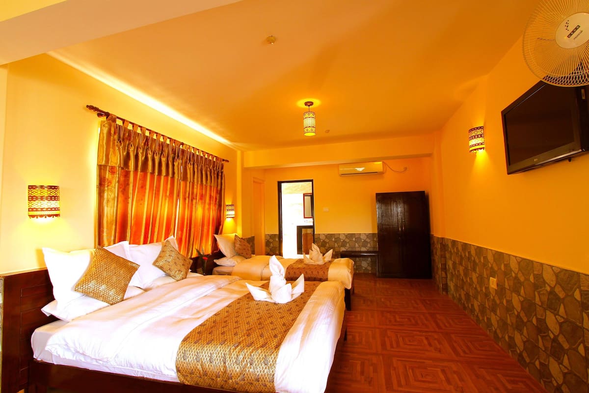 Deluxe Room (Triple Use) | Premium bedding, in-room safe, individually decorated