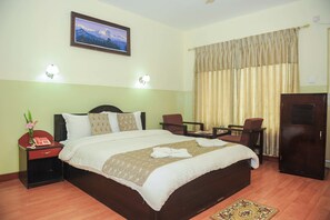 Premium bedding, in-room safe, individually decorated - Hotel Splendid View (Pokhara)