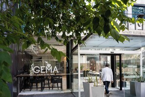 Front of property - Gema Luxury Suites (Montevideo)