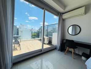 In-room safe, desk, soundproofing, free WiFi - Gema Luxury Suites (Montevideo)