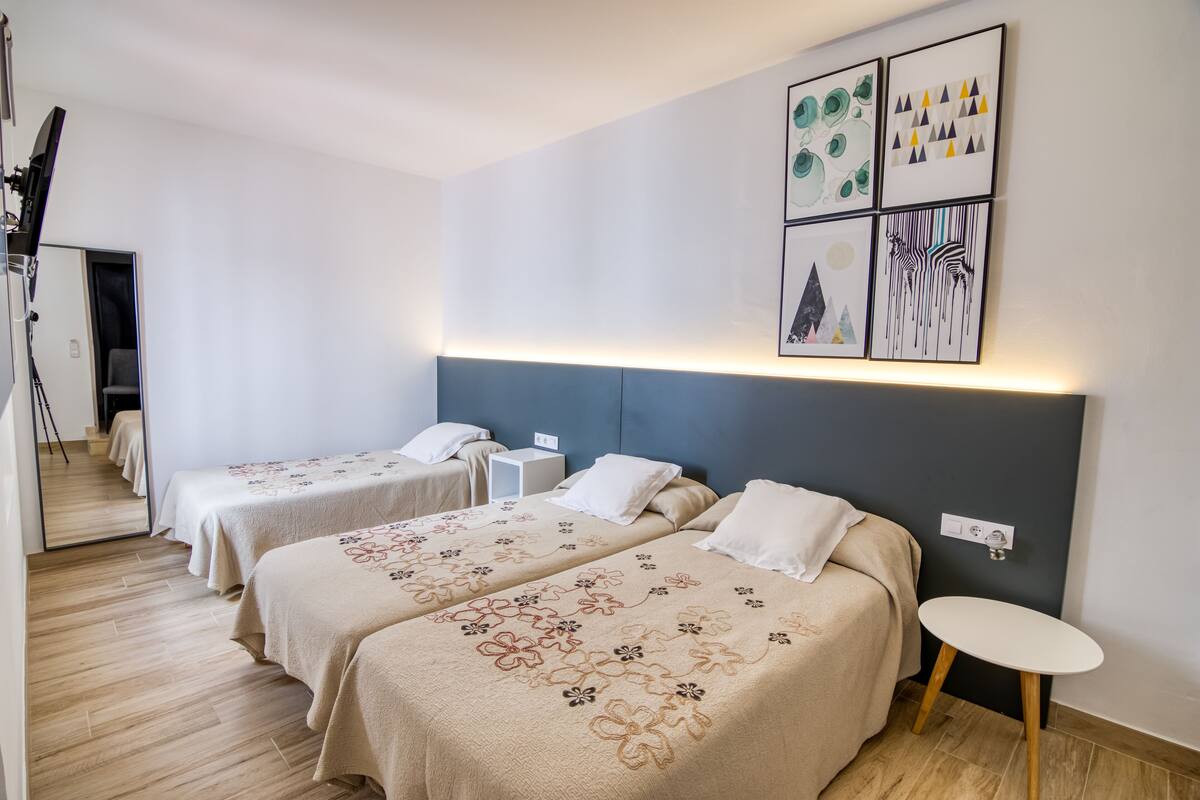 Triple Room