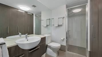 Apartment, 1 Bedroom | Bathroom | Shower, free toiletries, hair dryer, towels