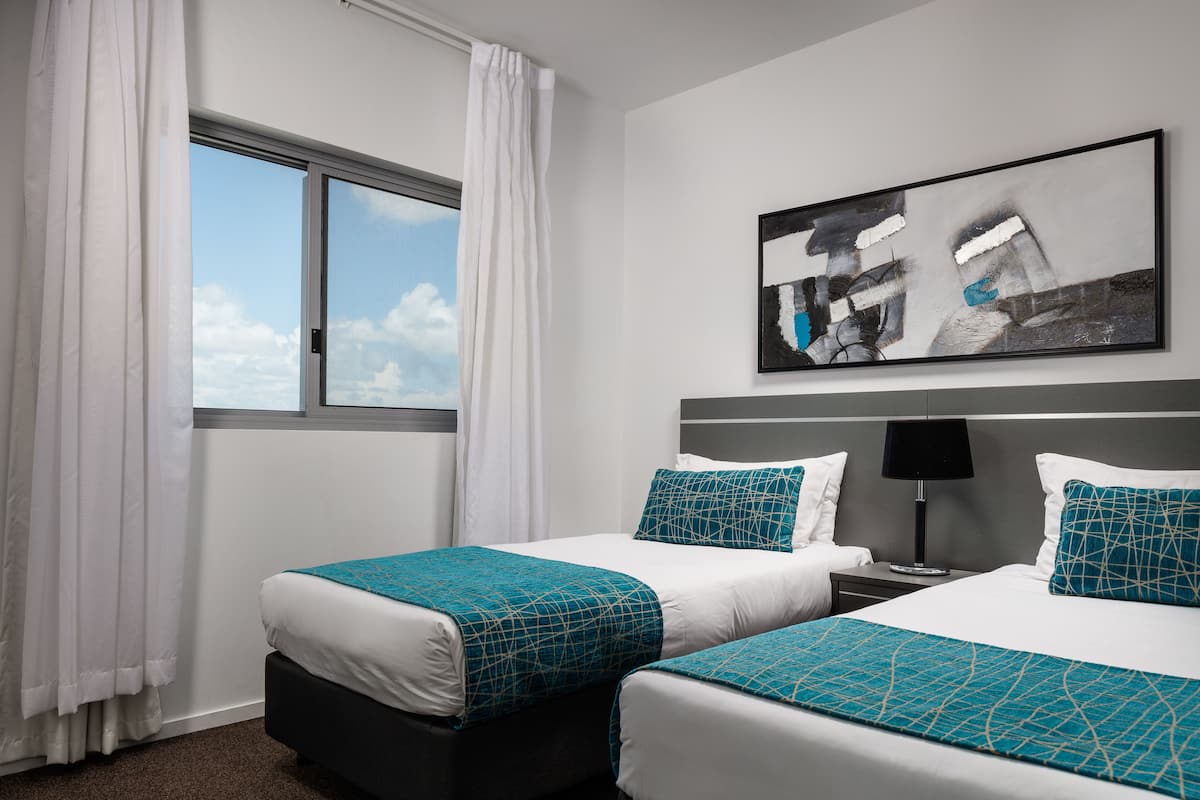 apartment, 2 bedrooms | individually decorated, individually furnished, blackout curtains