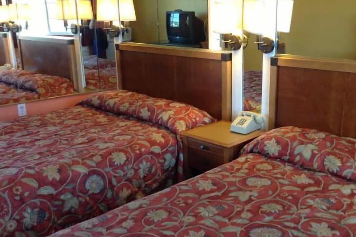 Standard Double Room | Free WiFi